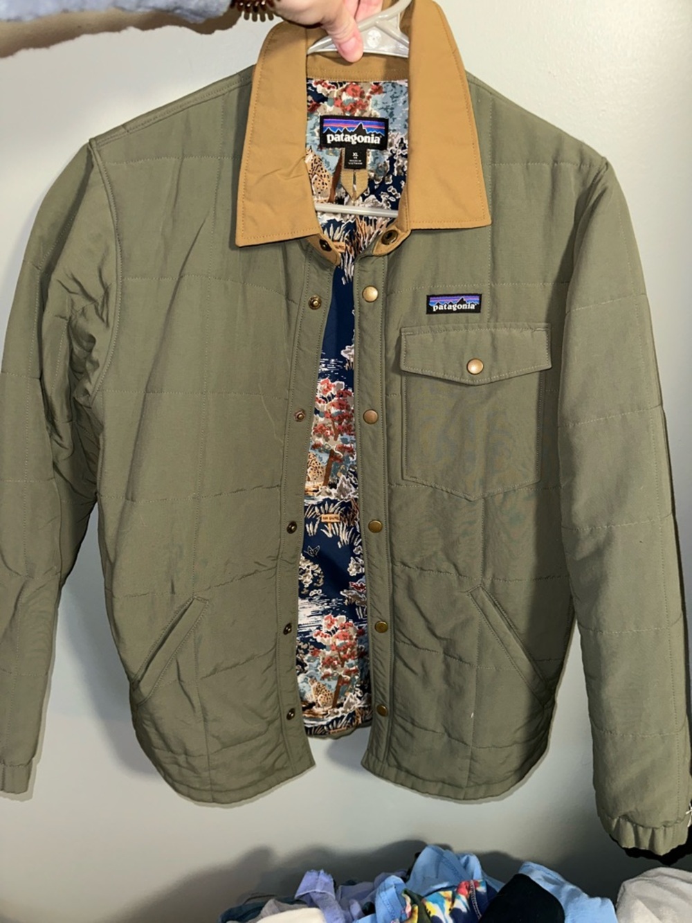 GUC Patagonia kids XL green quilted Shacket